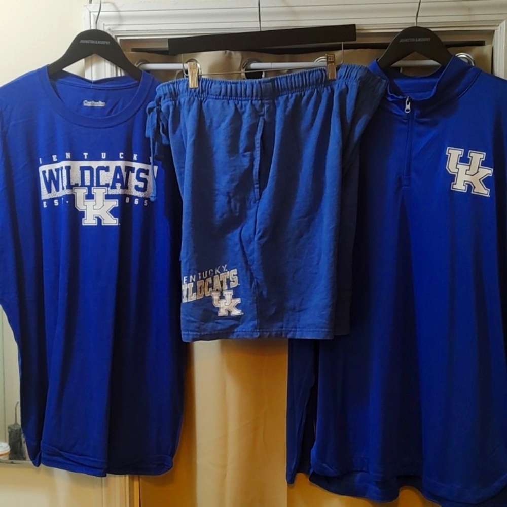 Blue Wildcats Men's T- Shirt And Long sleeve Quarter Zip Fan Lot